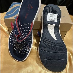 Cute flip flops navy and red